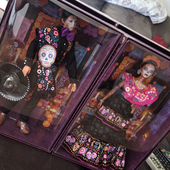 Brand New 2021 Dia de los Muerto Barbie and Ken - Picture 2 of 2